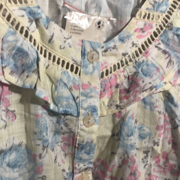 Free People Pastel Floral Crop - Picture 3 of 5